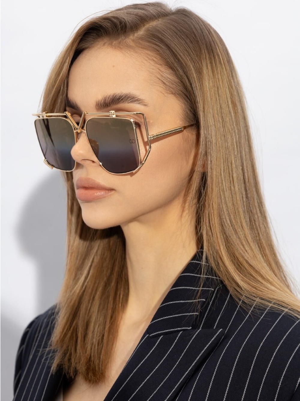 Valentino V-Light Titanium Sunglasses - Picture 3 of 15